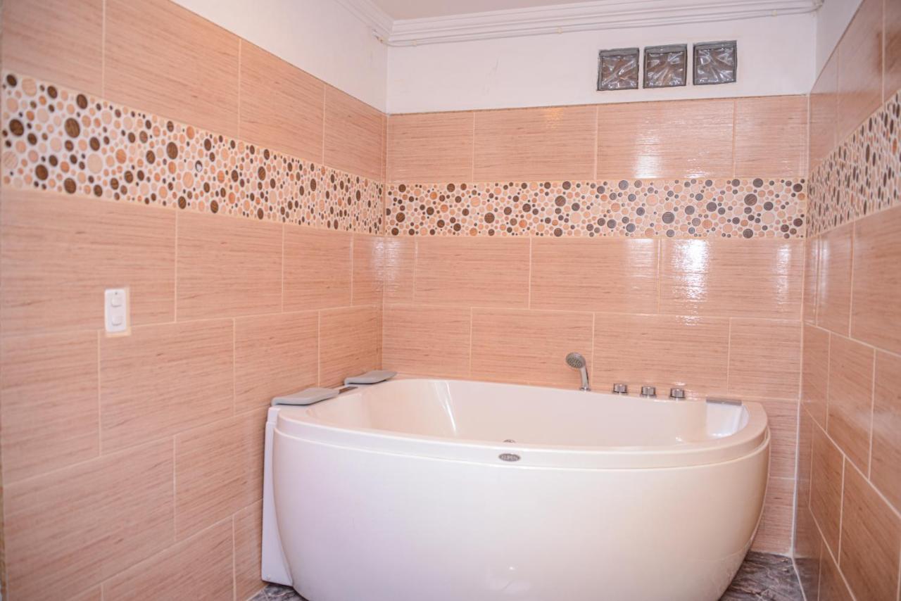Apartment Carrera 301 Меделин Екстериор снимка