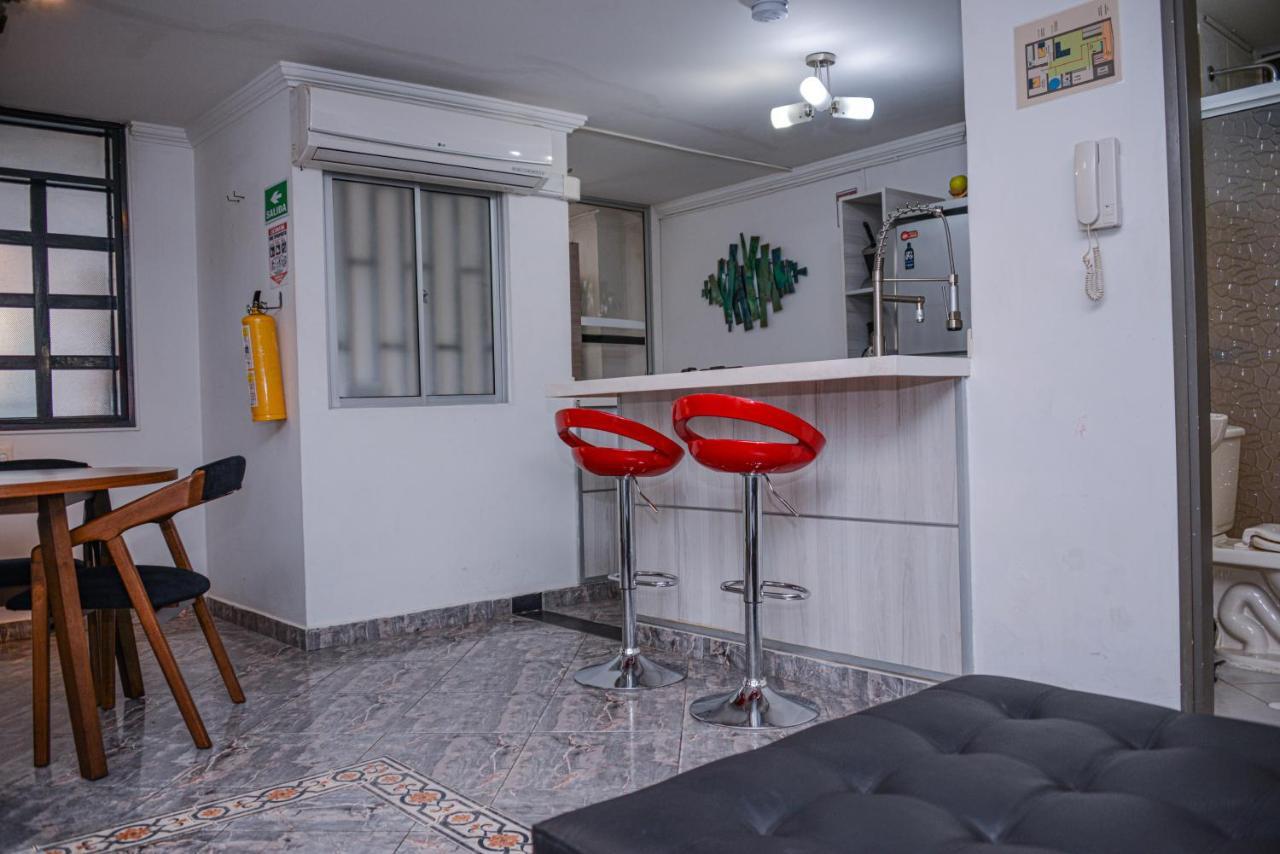 Apartment Carrera 301 Меделин Екстериор снимка