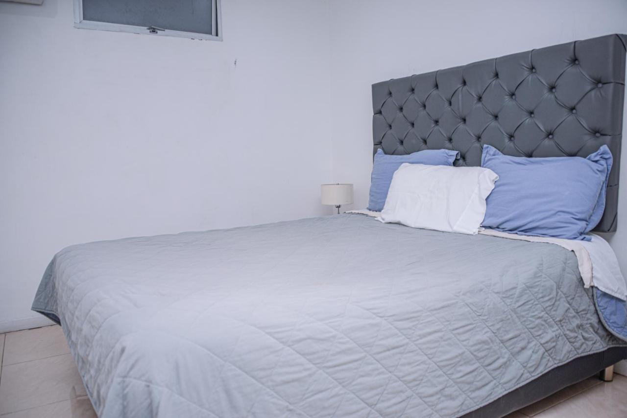 Apartment Carrera 301 Меделин Екстериор снимка